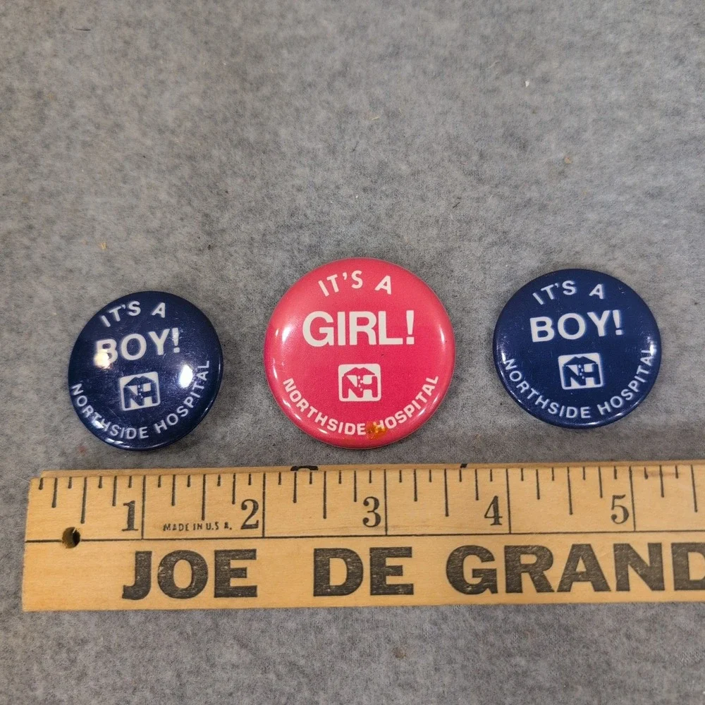 Northside Hospital Vtg Pinback Buttons Set It\'s a Boy It\'s a Girl Pink Blue - Picture 2 of 3